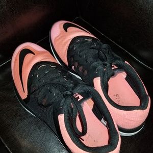 Nike Shoes - Womens nikes Nike Shoes - Womens nikes
